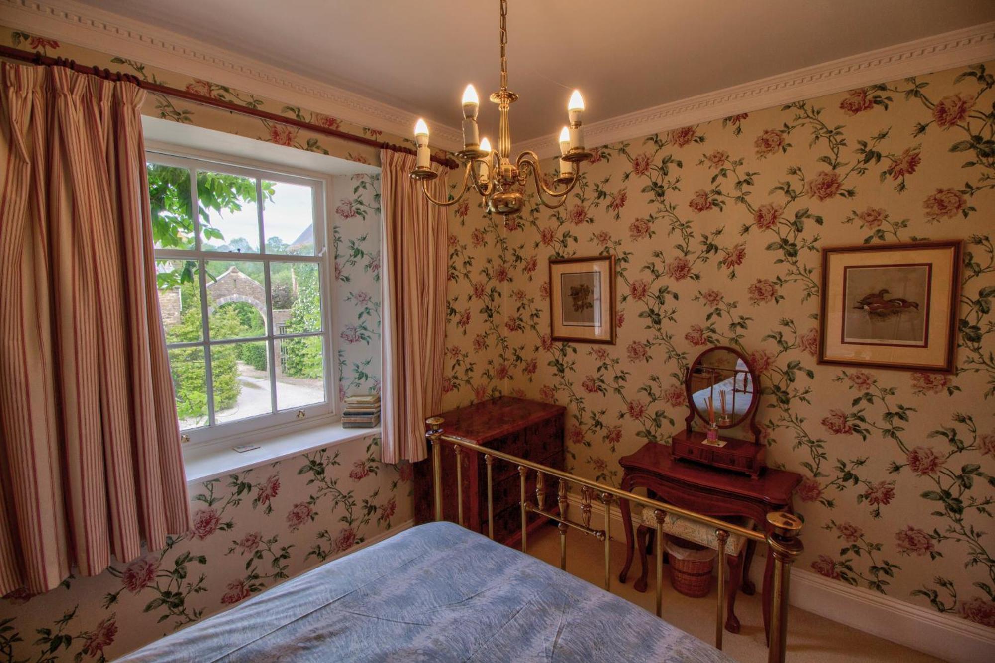 West Compton Manor Bed & Breakfast Maiden Newton Екстериор снимка